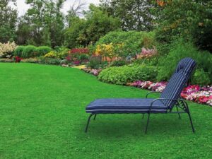 Avondale Steel Padded Lounger