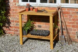 POTTING TABLE